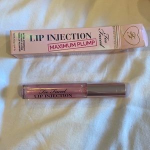 Too faced lip plumper